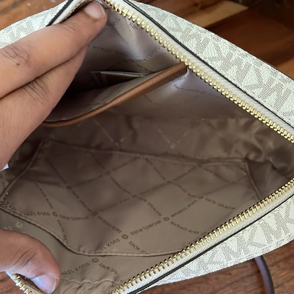 MICHAEL Kors Jet Set Large Logo Crossbody Bag